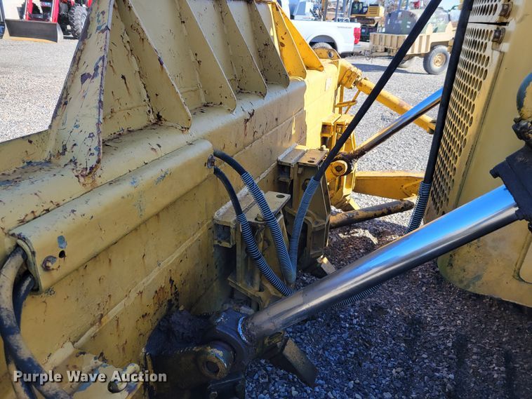 image for item IV9671 1973 Caterpillar D7  dozer