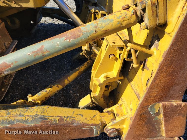 image for item IV9671 1973 Caterpillar D7  dozer