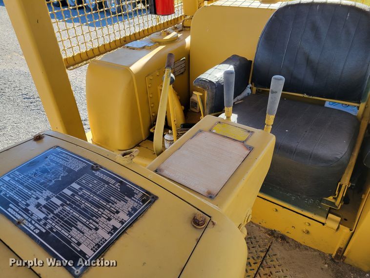image for item IV9671 1973 Caterpillar D7  dozer
