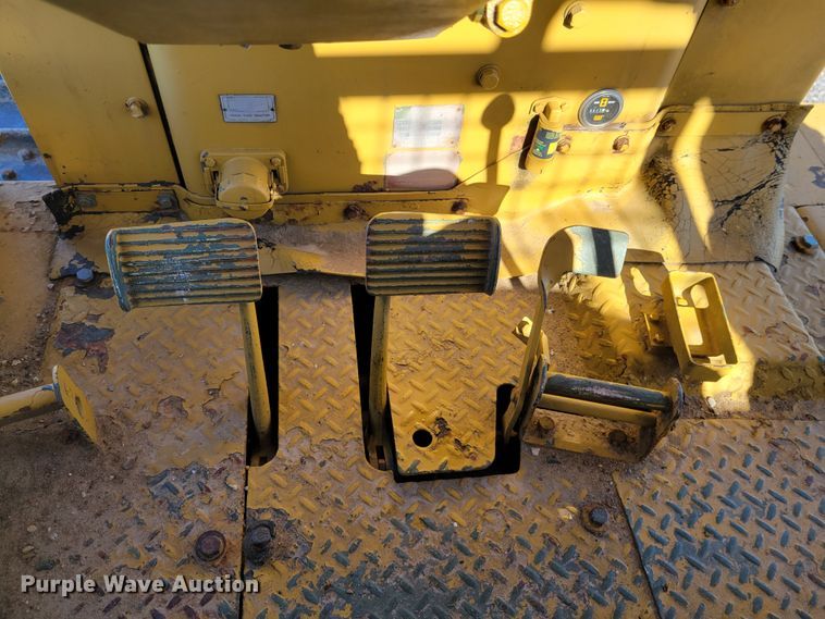 image for item IV9671 1973 Caterpillar D7  dozer