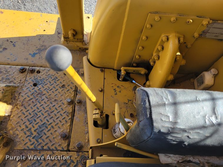 image for item IV9671 1973 Caterpillar D7  dozer