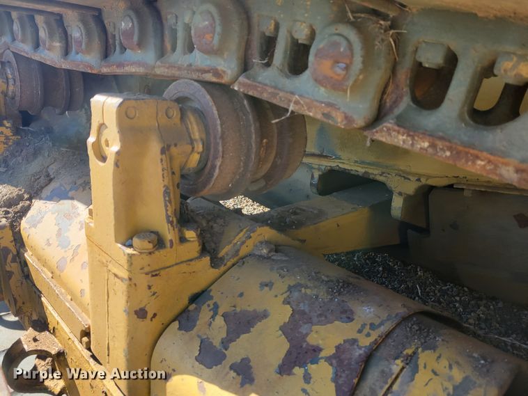 image for item IV9671 1973 Caterpillar D7  dozer