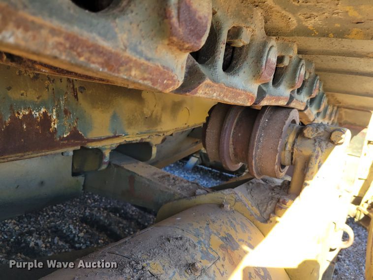 image for item IV9671 1973 Caterpillar D7  dozer