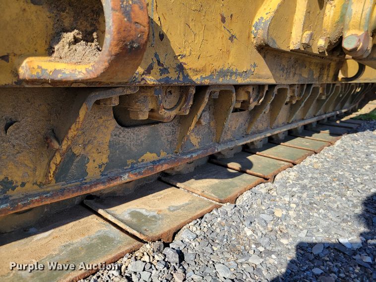 image for item IV9671 1973 Caterpillar D7  dozer