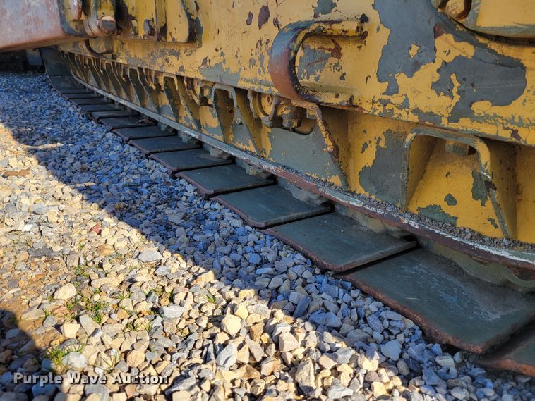 image for item IV9671 1973 Caterpillar D7  dozer