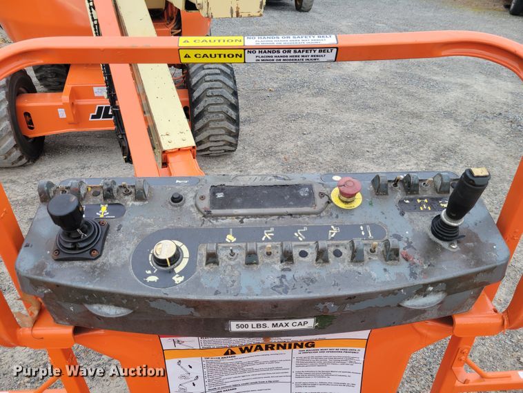 image for item IV9672 2000 JLG 450A Series II  boom lift