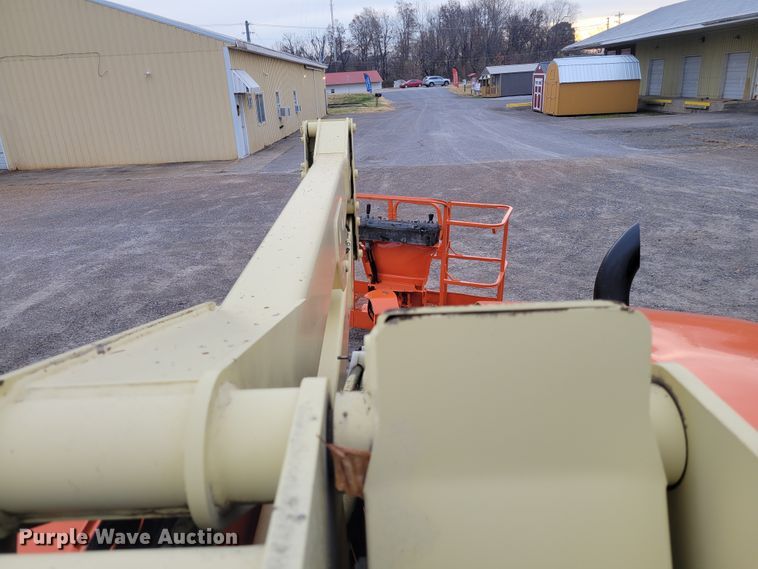 image for item IV9672 2000 JLG 450A Series II  boom lift