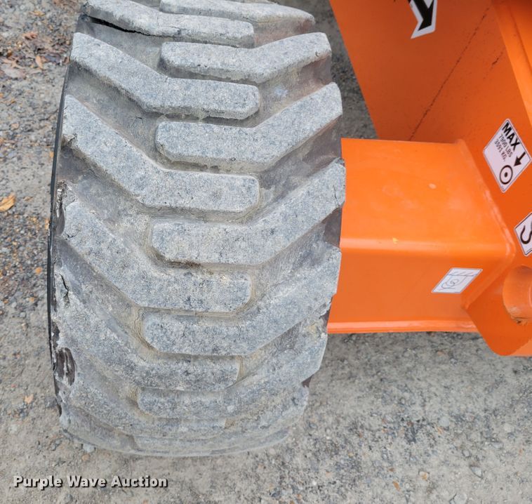 image for item IV9672 2000 JLG 450A Series II  boom lift