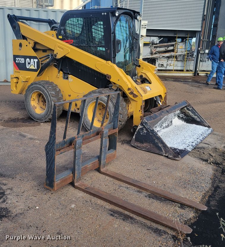 image for item IV9701 2014 Caterpillar 272D  skid steer loader