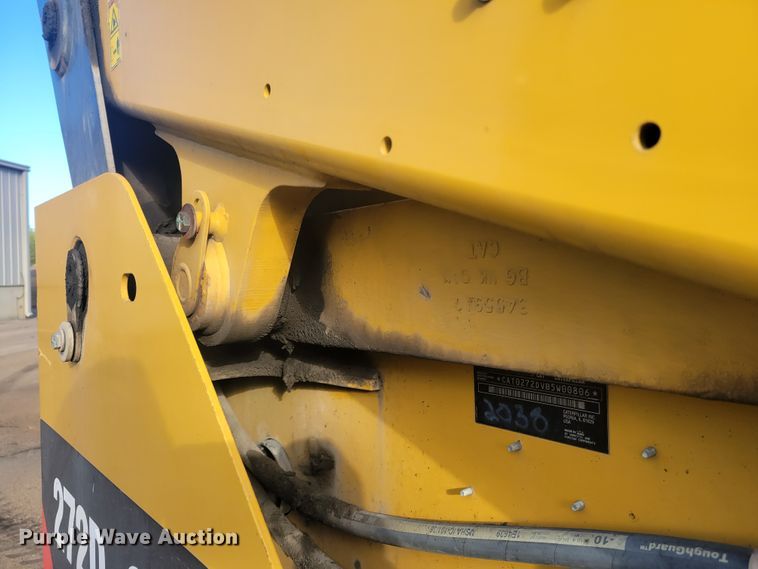 image for item IV9701 2014 Caterpillar 272D  skid steer loader