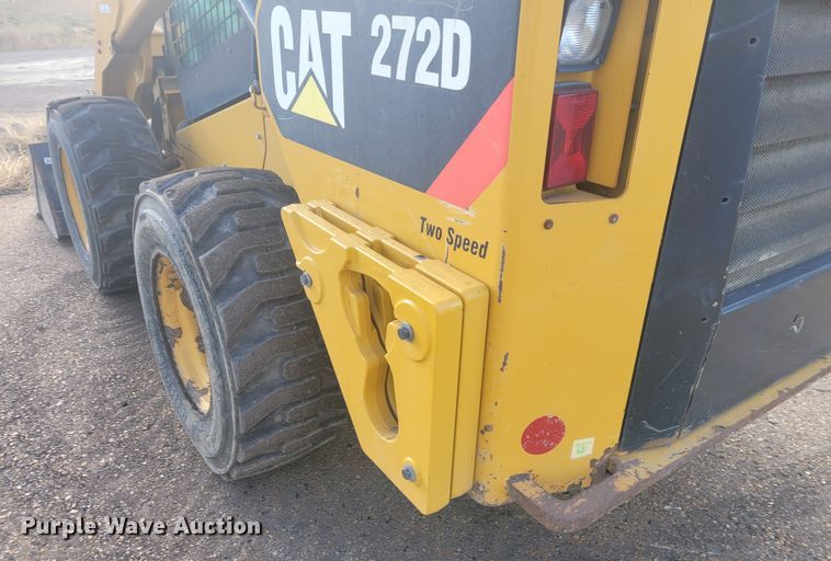image for item IV9701 2014 Caterpillar 272D  skid steer loader