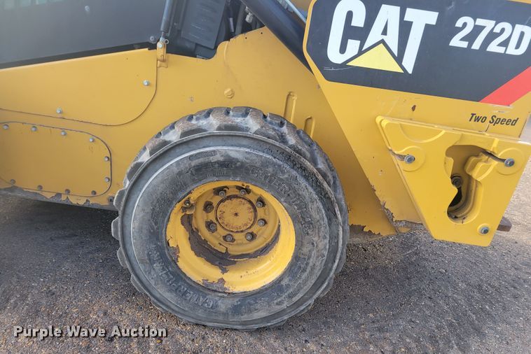 image for item IV9701 2014 Caterpillar 272D  skid steer loader