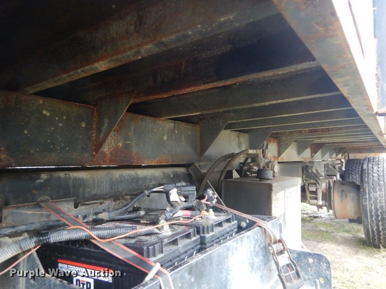 image for item IV9702 2006 International 4400  dump truck