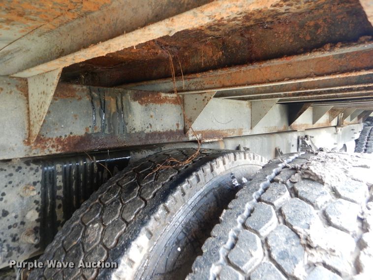 image for item IV9702 2006 International 4400  dump truck