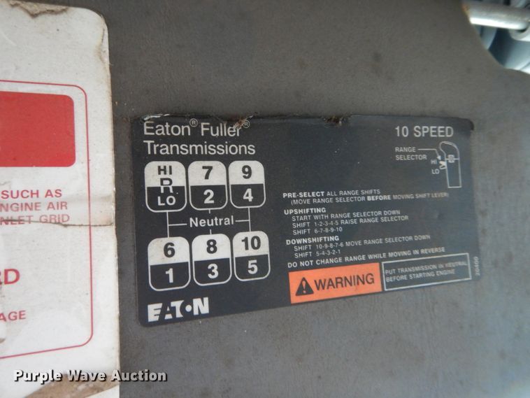 image for item IV9702 2006 International 4400  dump truck