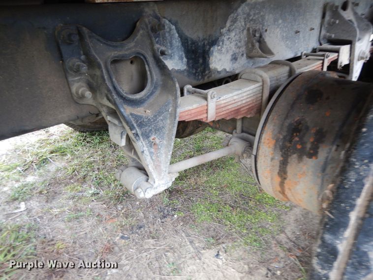 image for item IV9702 2006 International 4400  dump truck