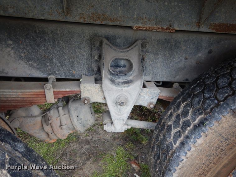image for item IV9702 2006 International 4400  dump truck