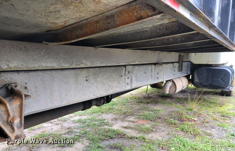 image for item IV9703 2001 International 4900  dump truck