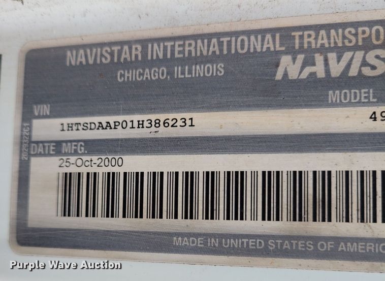 image for item IV9703 2001 International 4900  dump truck