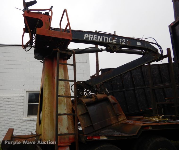 image for item IV9704 1990 International 4900  crane truck