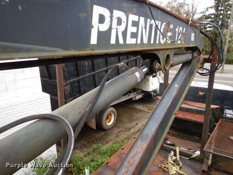 image for item IV9704 1990 International 4900  crane truck