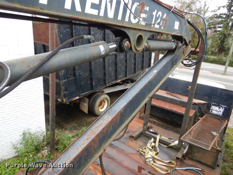 image for item IV9704 1990 International 4900  crane truck