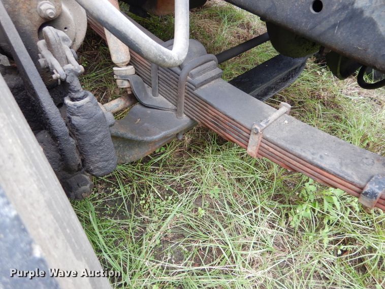 image for item IV9704 1990 International 4900  crane truck