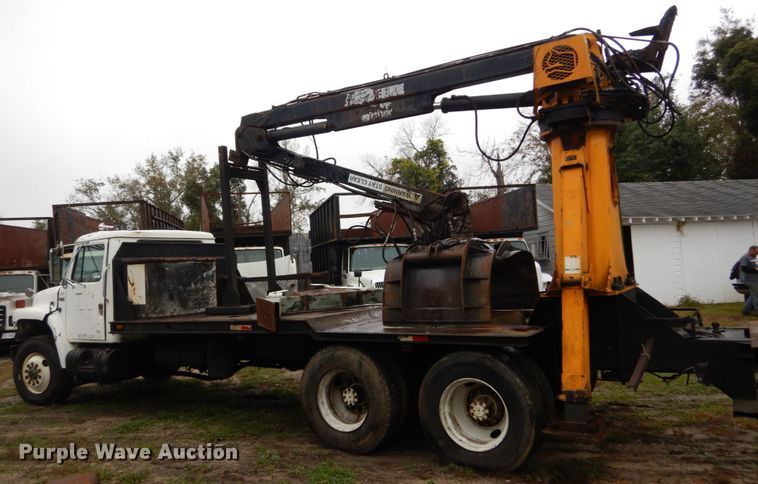 image for item IV9705 1988 International 1954  crane truck