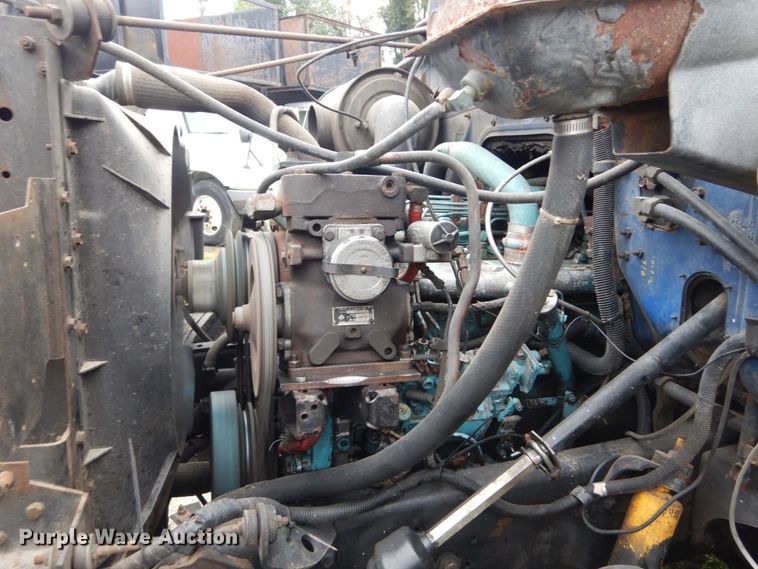 image for item IV9705 1988 International 1954  crane truck