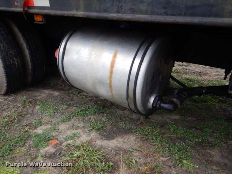 image for item IV9705 1988 International 1954  crane truck