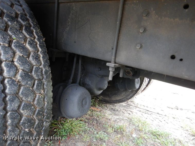 image for item IV9705 1988 International 1954  crane truck