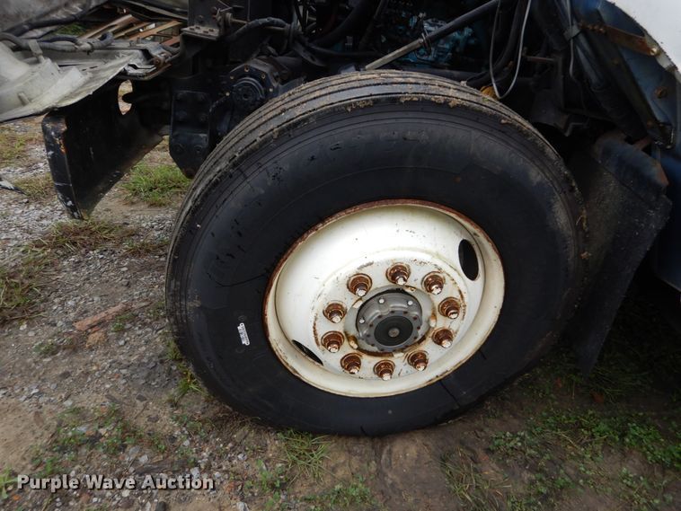 image for item IV9705 1988 International 1954  crane truck