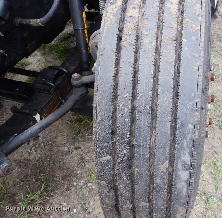 image for item IV9705 1988 International 1954  crane truck