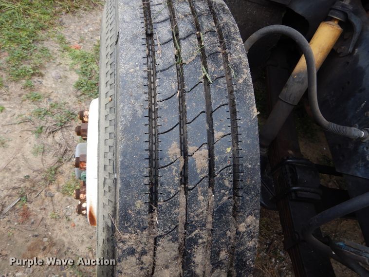 image for item IV9705 1988 International 1954  crane truck