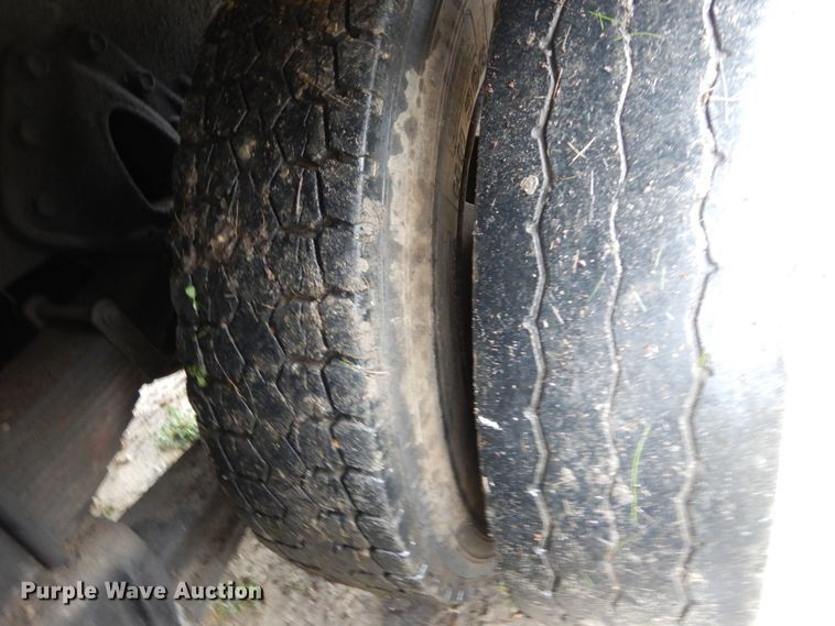 image for item IV9705 1988 International 1954  crane truck