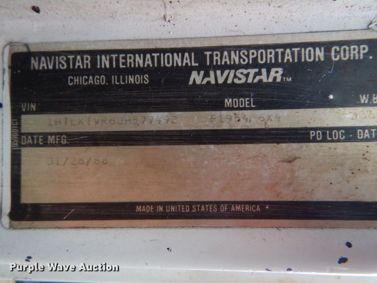 image for item IV9705 1988 International 1954  crane truck