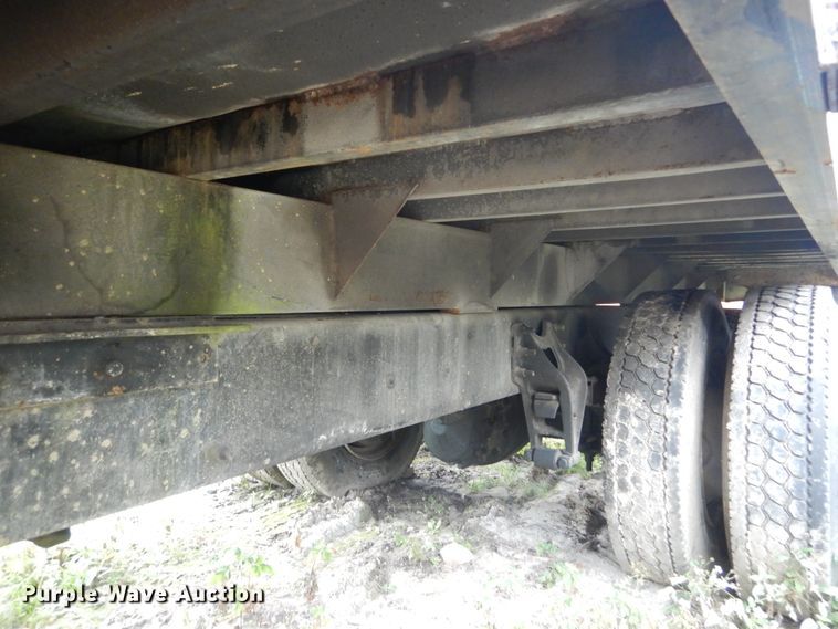 image for item IV9706 2006 International 4400  dump truck