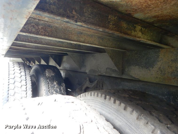 image for item IV9706 2006 International 4400  dump truck