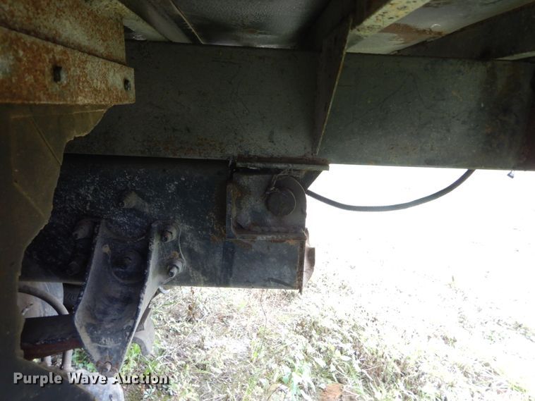 image for item IV9706 2006 International 4400  dump truck