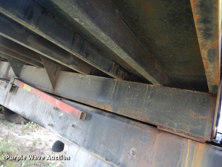 image for item IV9706 2006 International 4400  dump truck