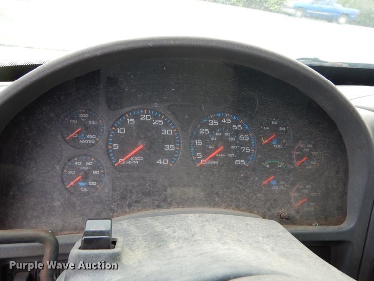 image for item IV9706 2006 International 4400  dump truck