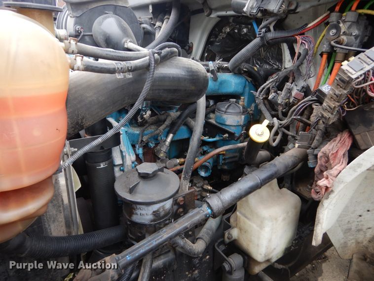 image for item IV9706 2006 International 4400  dump truck