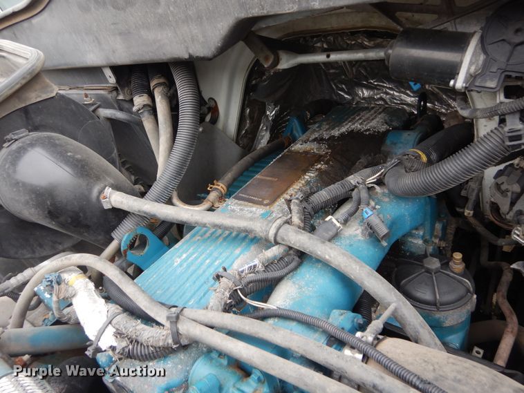 image for item IV9706 2006 International 4400  dump truck