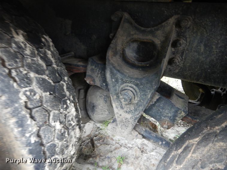 image for item IV9706 2006 International 4400  dump truck