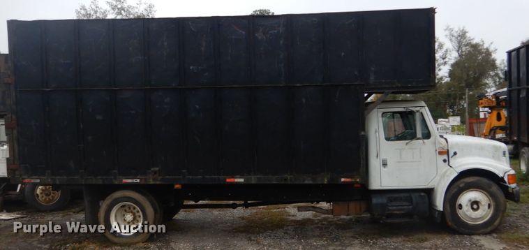 image for item IV9707 1992 International 4700  dump truck