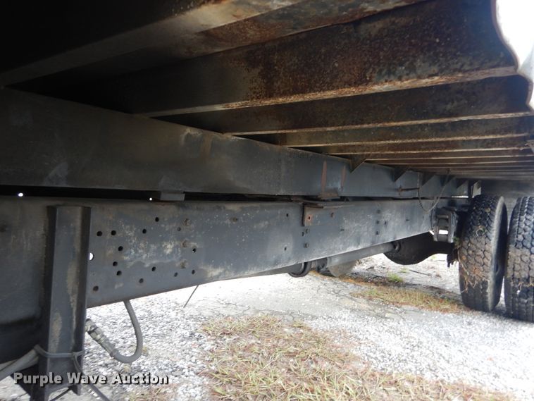 image for item IV9707 1992 International 4700  dump truck