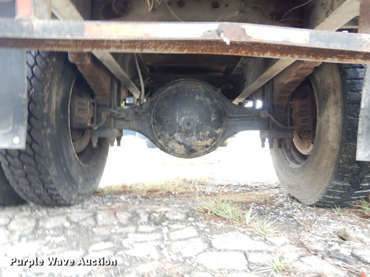 image for item IV9707 1992 International 4700  dump truck