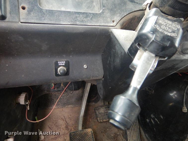 image for item IV9709 1997 Volvo WG  dump truck