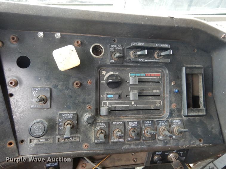 image for item IV9709 1997 Volvo WG  dump truck