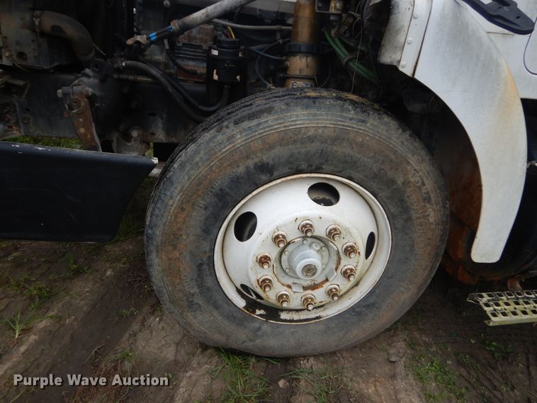 image for item IV9709 1997 Volvo WG  dump truck